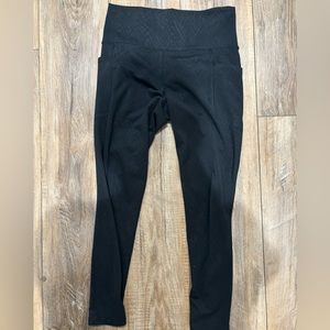 Athleta size Medium leggings with pockets